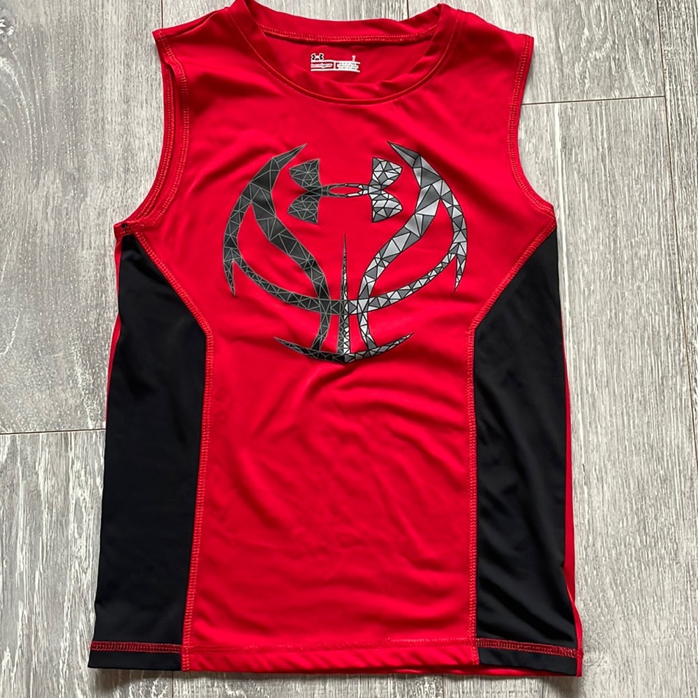 Boys sleeveless Under Armour tee